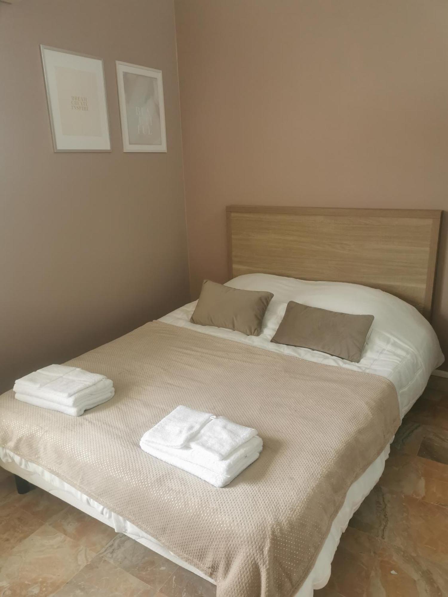 Appartement 3 , Disneyland - Parking Gratuit - Maison Des Platanes Meaux Ngoại thất bức ảnh